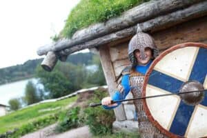 Viking project ideas: Create your own Viking shield